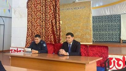 &quot;Интернет алаяқтық» тақырыбында мұғалімдер арасында дәріс