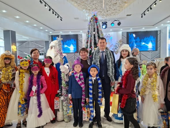 Отырар аудан әкімінің шыршасы – «Қош келдің, Жаңа жыл!»