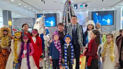 Отырар аудан әкімінің шыршасы – «Қош келдің, Жаңа жыл!»