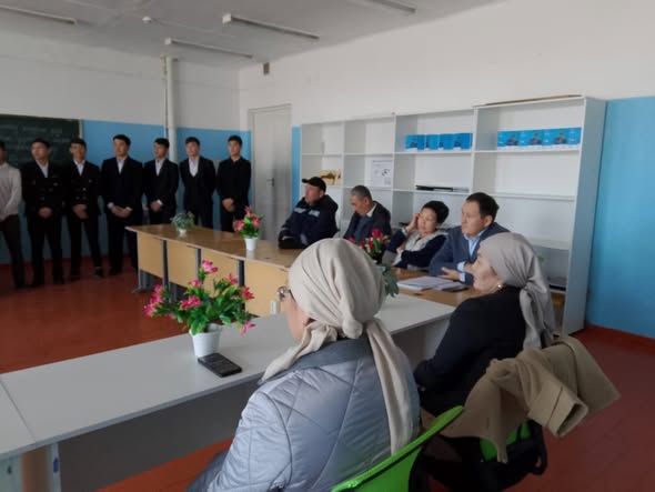 «Адал азамат – адал ұрпақ» бағдарламасы аясында үлгілі ашық тәрбие сағаты мен үлгілі ата-аналар жиналысы 