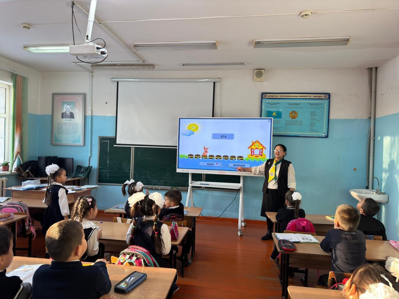 «Жуан және жіңішке дауысты дыбыстар» тақырыбында ашық сабақ өтті