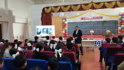  «Закладчики. Мать» атты деректі фильм сынып оқушыларына көрсетілді.