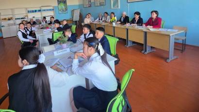 8 «Б» сыныбында қазақ әдебиеті пәнінен ашық сабақ